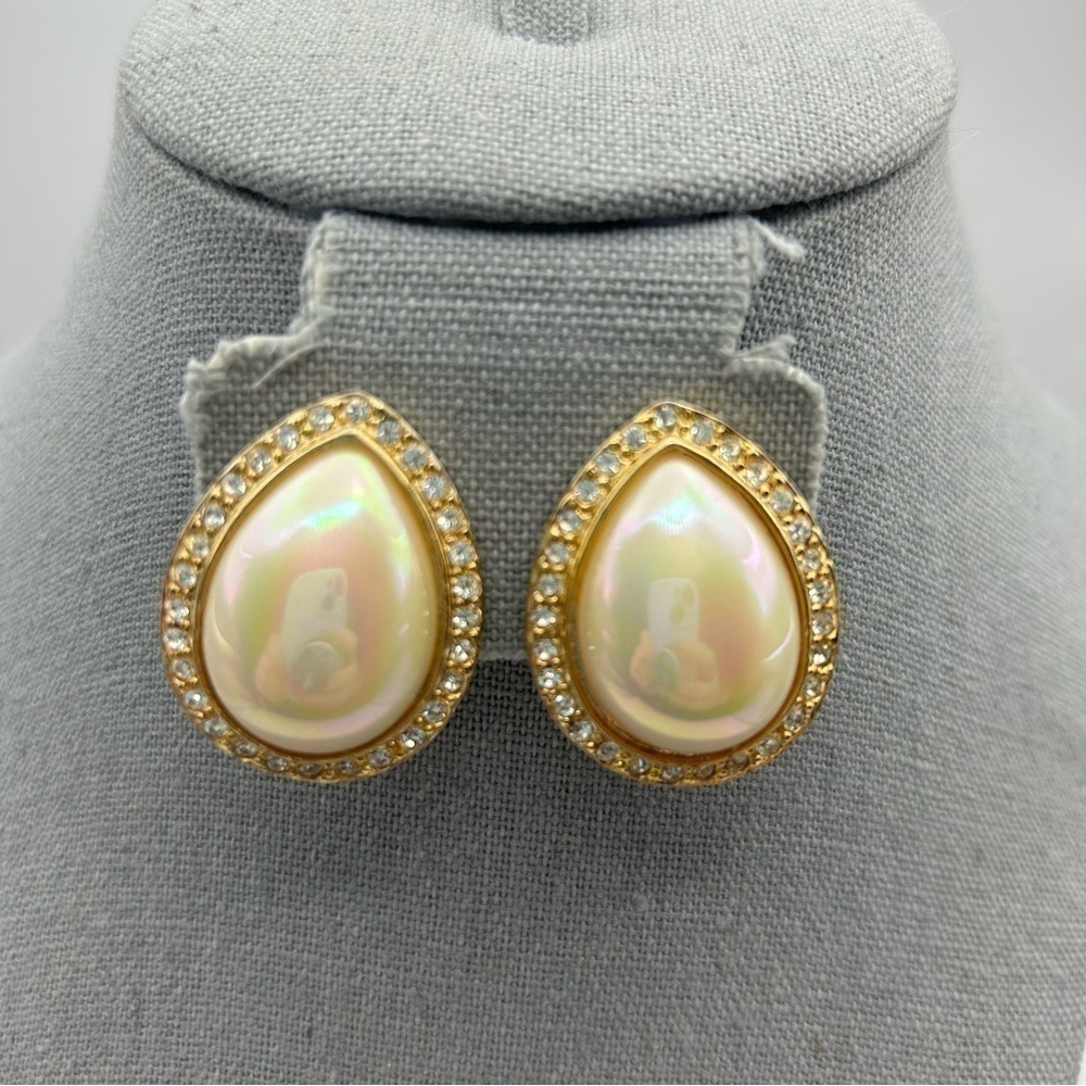 Vintage Gold Tone Teardrop Faux Pearl Cabochon Clip On Earrings with Rhinestones